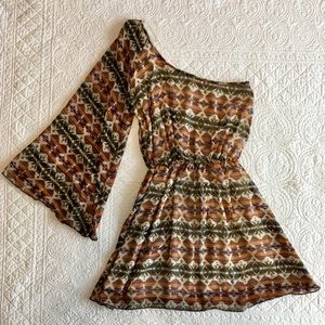 Aztec Print Dress with One Shoulder Bell Sleeve